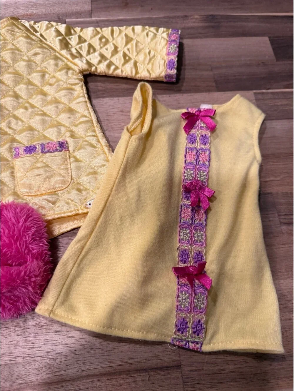 American Girl JULIE'S Yellow PAJAMAS and ROBE Slippers SET Outfit